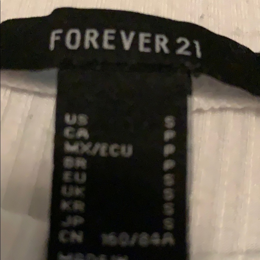 cute top! - Picture 2 of 3